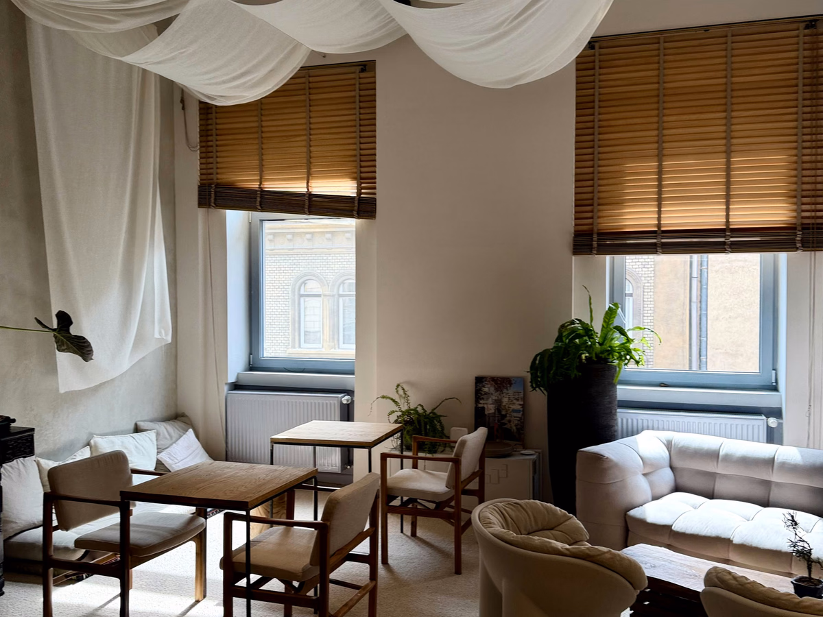 PLACEHOLDER: Home office accent — Ballabgarh